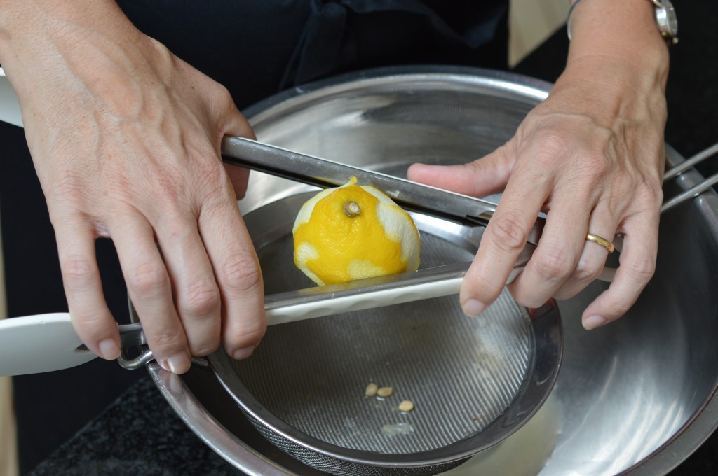 LM - squeezing lemon