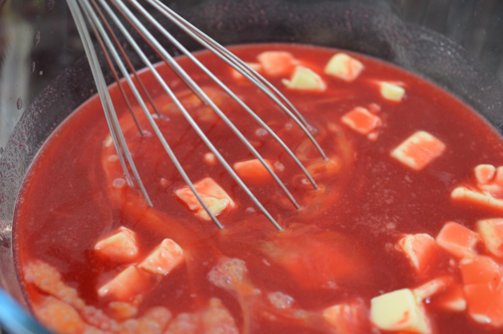 Raspberries Curd - whisk