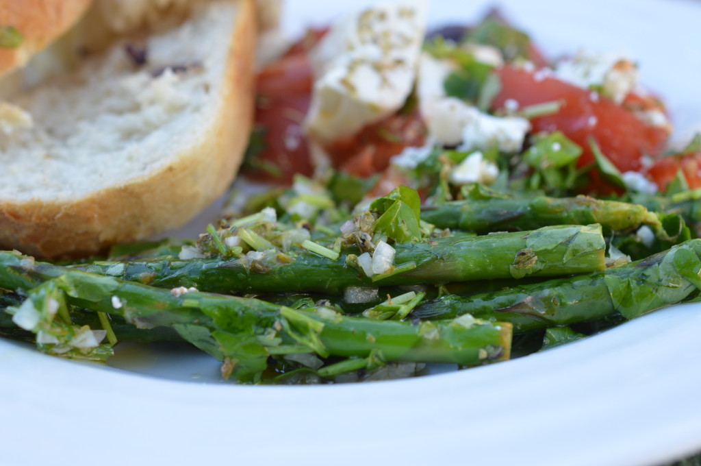 Greek-style asparagus salad 1